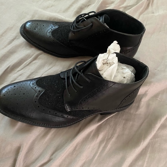 Never worn - Picture 2 of 3